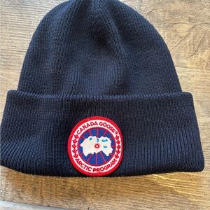 Canada Goose Arctic Program Beanie – Navy